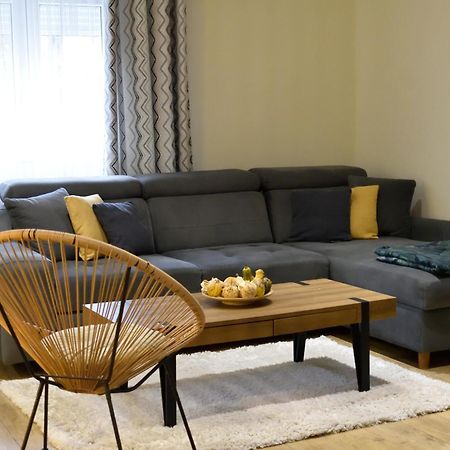 Aerovista Apartment Surčin Dış mekan fotoğraf