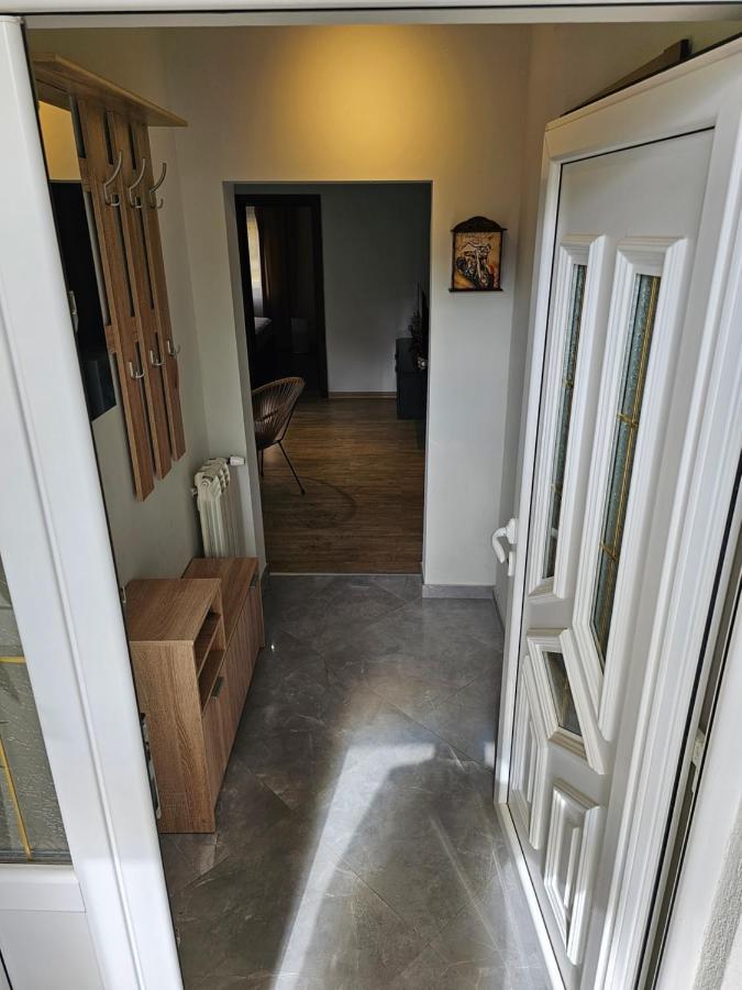 Aerovista Apartment Surčin Dış mekan fotoğraf